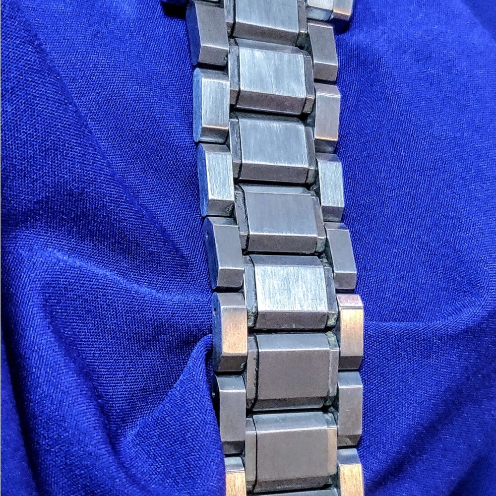 Burberry Bu9351 The City Swiss Chrono 43mm Mens Watch EUC - Picture 2 of 12